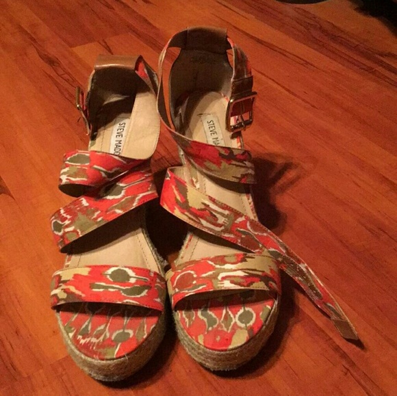 Steve Madden Shoes - Steve Madden Wedge Heels